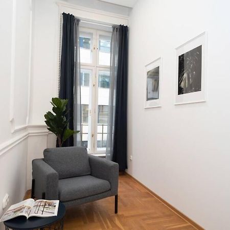 Best Located, 150 M2 5 Bedrooms Apt., Budapest Exterior foto