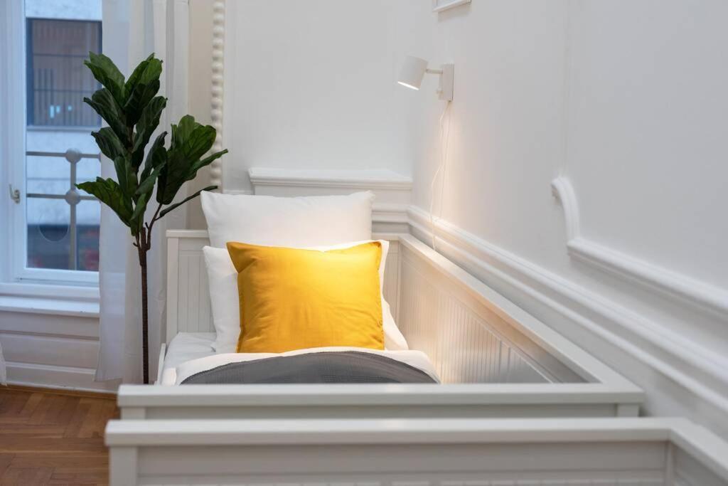 Best Located, 150 M2 5 Bedrooms Apt., Budapest Exterior foto
