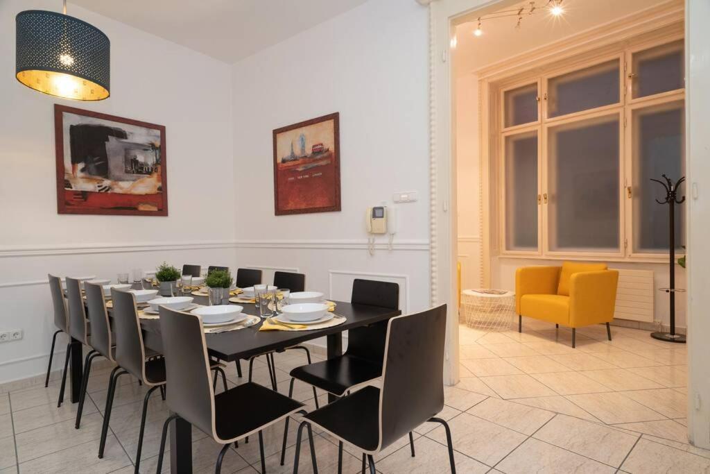 Best Located, 150 M2 5 Bedrooms Apt., Budapest Exterior foto