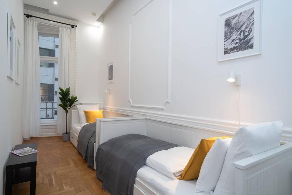 Best Located, 150 M2 5 Bedrooms Apt., Budapest Exterior foto