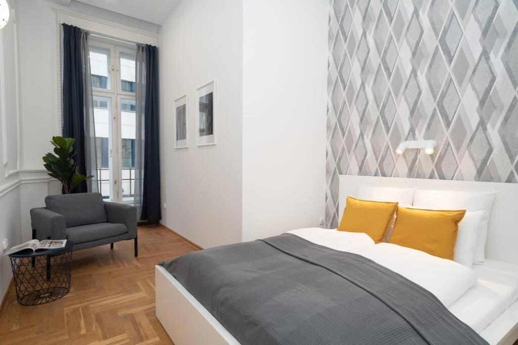 Best Located, 150 M2 5 Bedrooms Apt., Budapest Exterior foto
