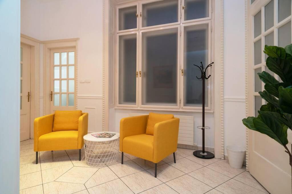 Best Located, 150 M2 5 Bedrooms Apt., Budapest Exterior foto
