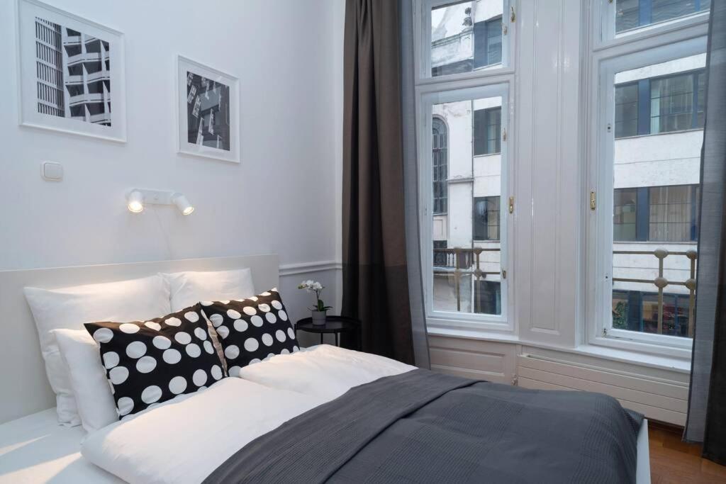 Best Located, 150 M2 5 Bedrooms Apt., Budapest Exterior foto
