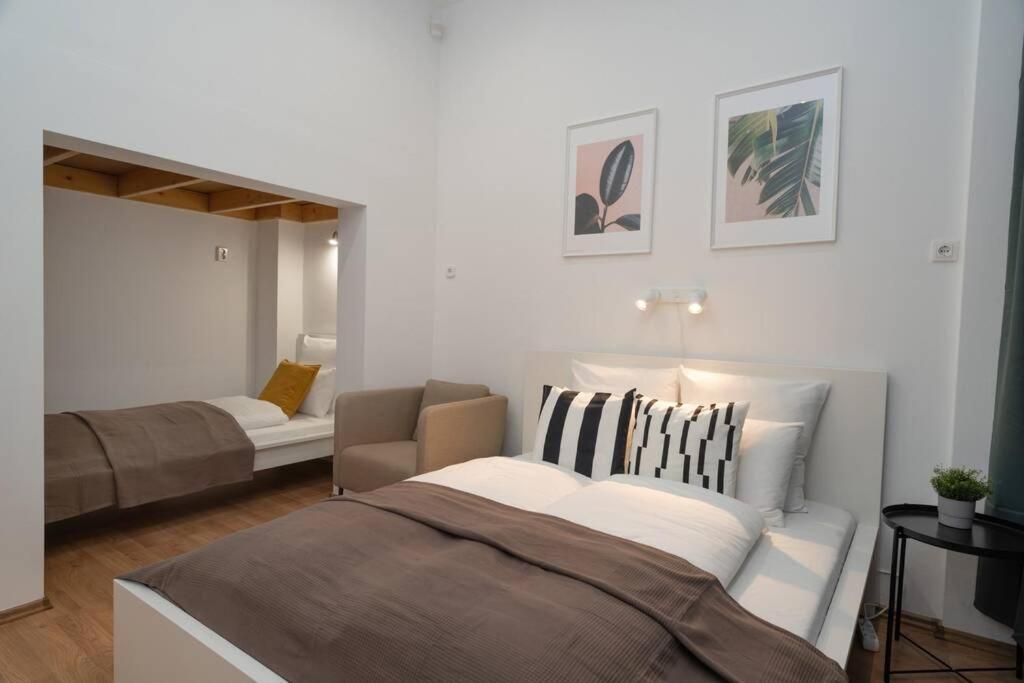 Best Located, 150 M2 5 Bedrooms Apt., Budapest Exterior foto